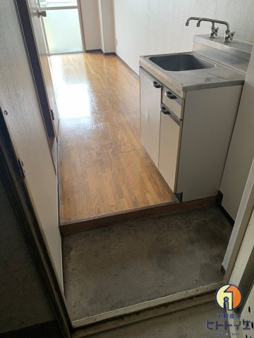 藤田マンションの玄関