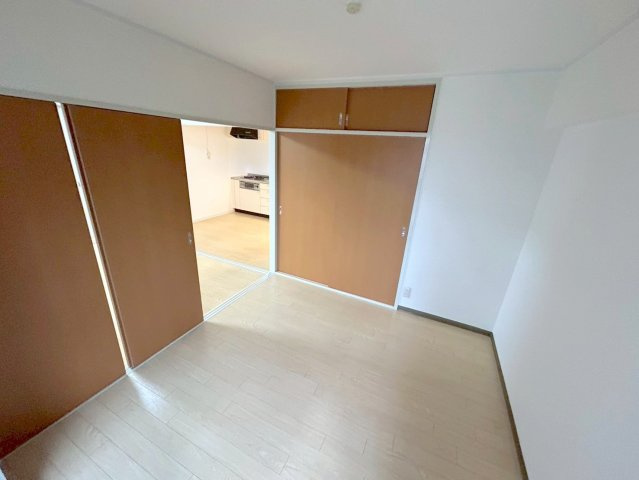 シャトルⅡの居間・リビング