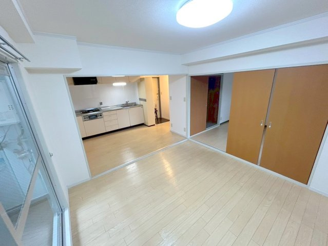 シャトルⅡの居間・リビング