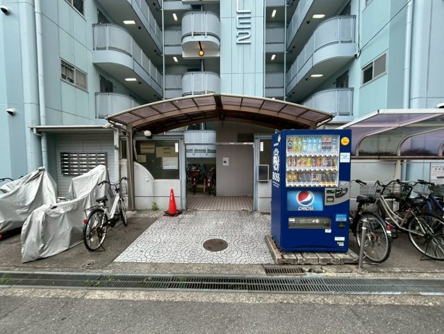 シャトルⅡのエントランス