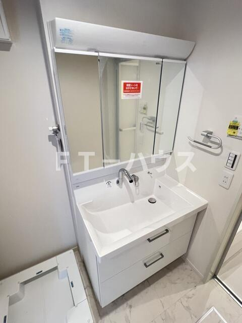 幕張町５丁目戸建ての洗面所