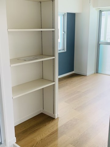 仲介手数料0円！！プレスイン名城東の収納