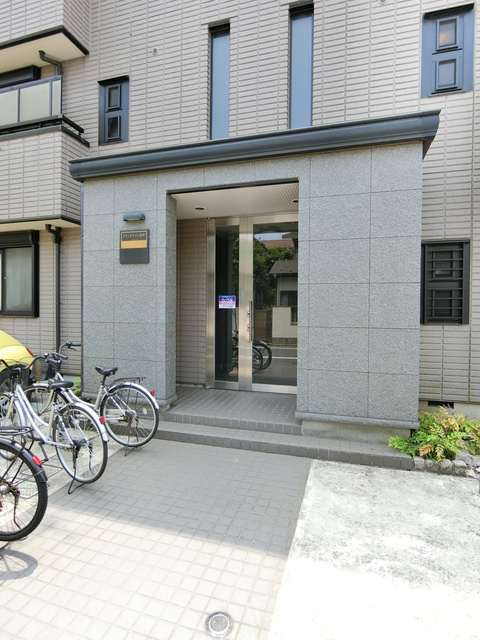 グランドメゾン松原のエントランス|★安心のオートロック完備★