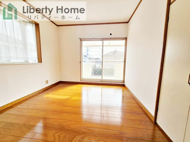 石岡市南台3丁目　中古戸建の洋室