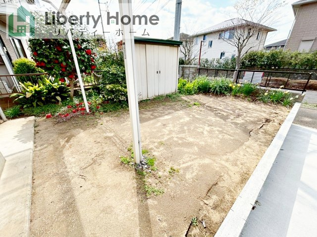 石岡市南台3丁目　中古戸建の庭