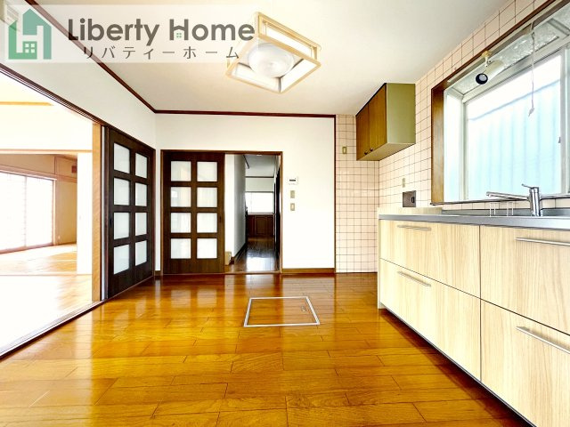 石岡市南台3丁目　中古戸建のダイニング