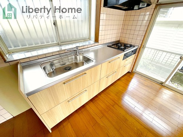 石岡市南台3丁目　中古戸建のキッチン