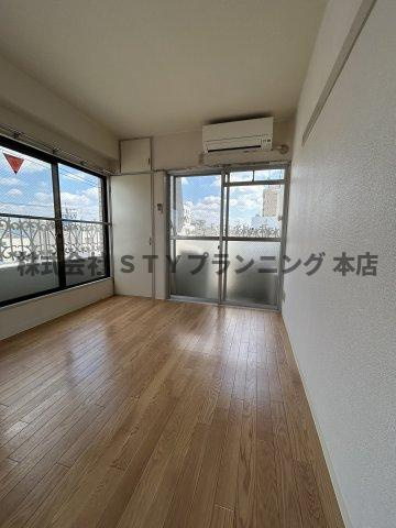 仲介手数料０円！ハートイン豊岡通の居間・リビング