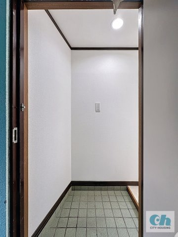 リッツ本羽田 201号室の玄関