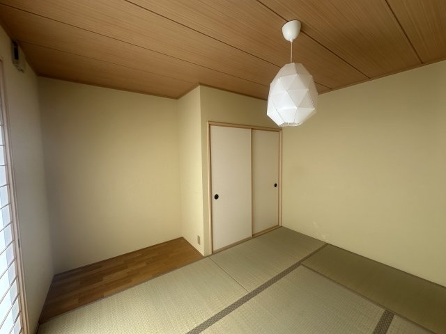 豊田市乙部ケ丘　貸戸建の居間・リビング