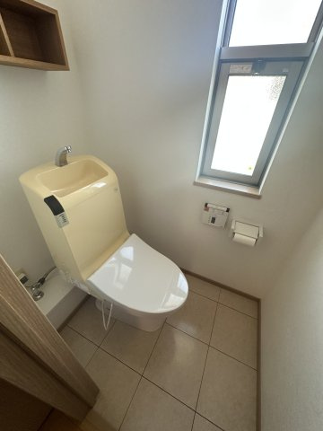 豊田市乙部ケ丘　貸戸建のトイレ