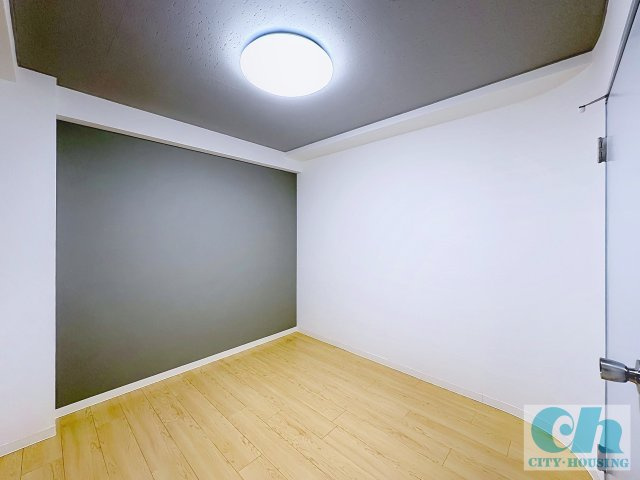 リッツ大森中央 303号室の洋室