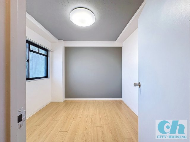 リッツ大森中央 303号室の洋室