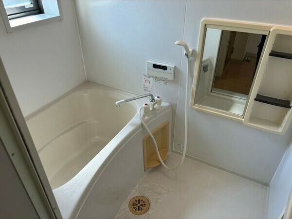 ファミーユ高桑Aの浴室