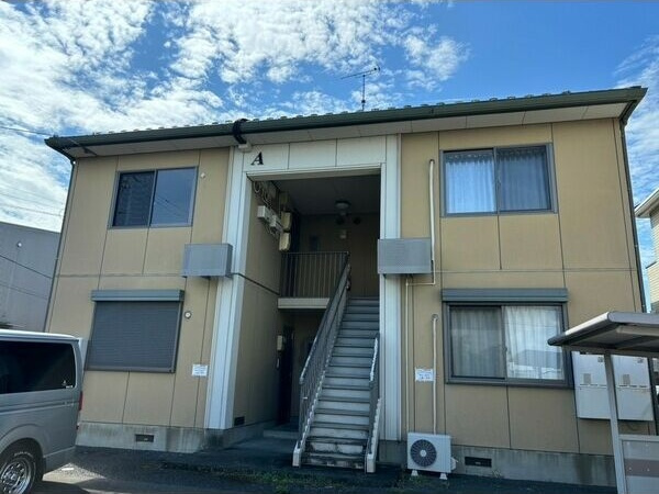 ファミーユ高桑Aの外観