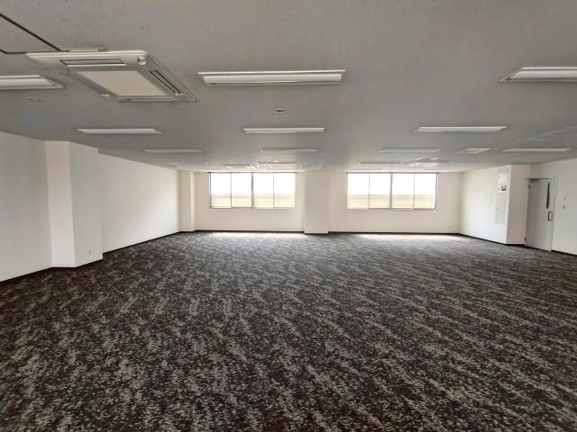 康生通南　二丁目ビルの内装