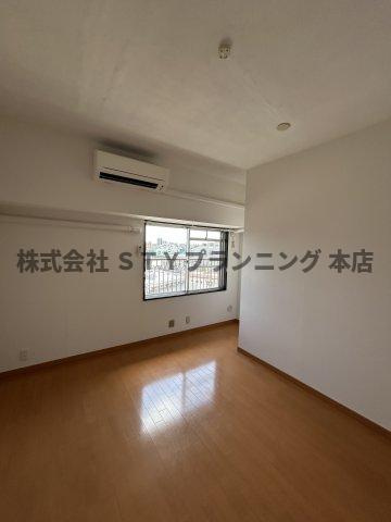 仲介手数料０円！日進ビルの洋室