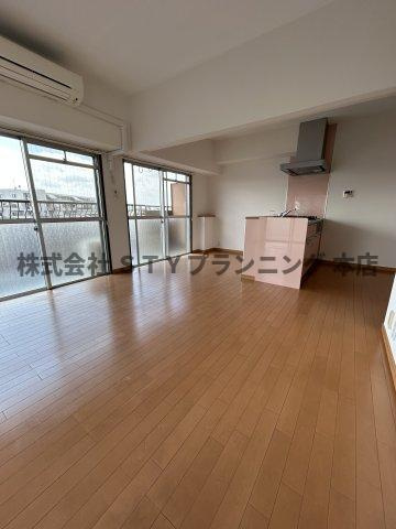 仲介手数料０円！日進ビルの居間・リビング