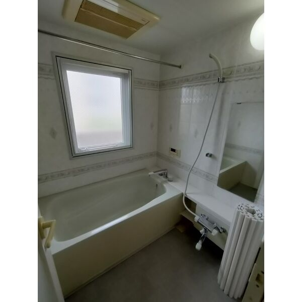 スペクトルティアラ宮町の浴室