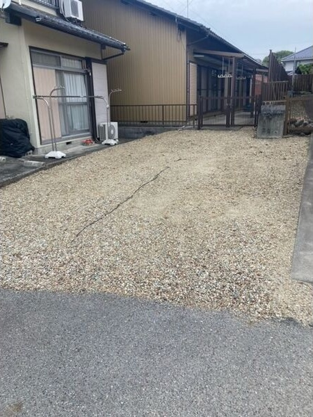 野垣様円城寺借家の駐車場