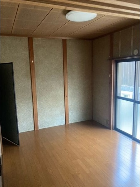 野垣様円城寺借家の内装