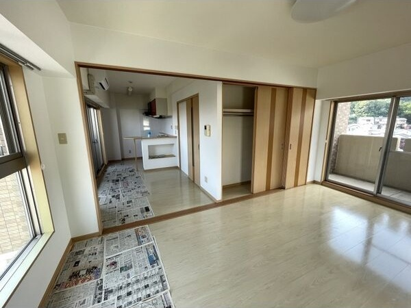 T's ioriの居間・リビング