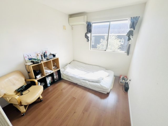 高崎市倉賀野町　中古住宅の洋室
