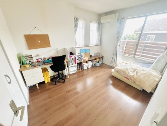 高崎市倉賀野町　中古住宅の洋室