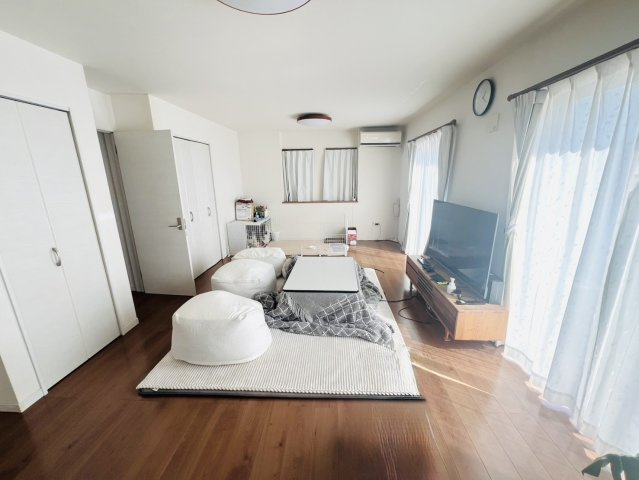 高崎市倉賀野町　中古住宅の居間・リビング
