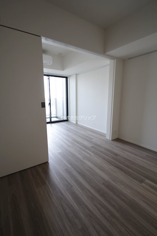 パークアクシス横濱高島町の居間・リビング