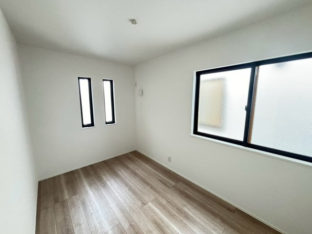 藤沢市みその台　新築戸建　全2棟2号棟の洋室