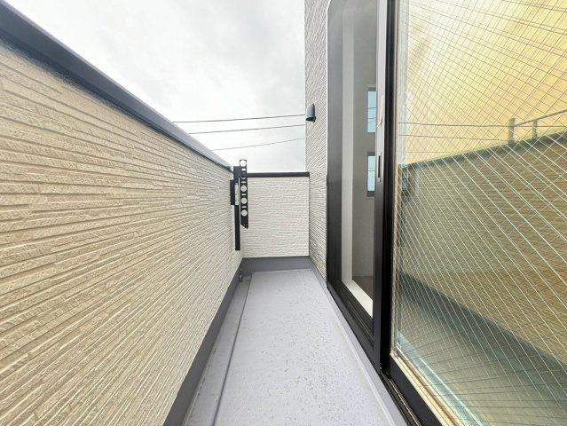 藤沢市みその台　新築戸建　全2棟2号棟のバルコニー