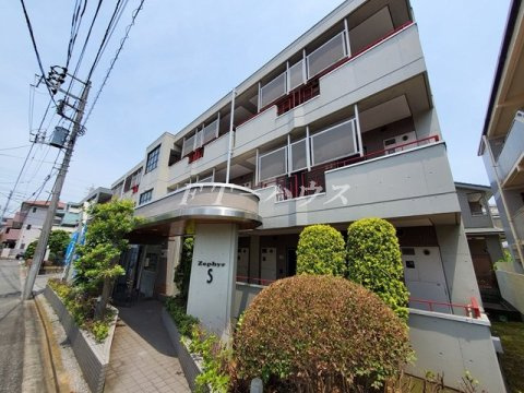 ゼファ・エスのその他