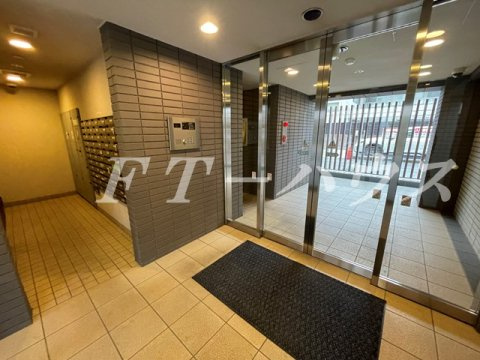 ヴィレッジハウス幕張本郷のロビー