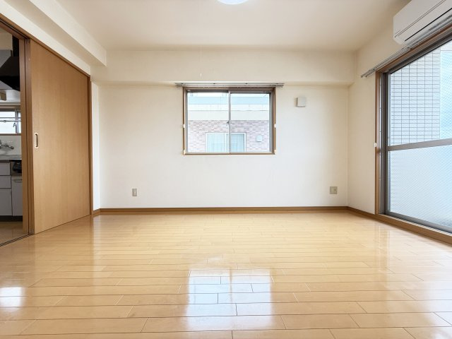 ラ・フルールの居間・リビング