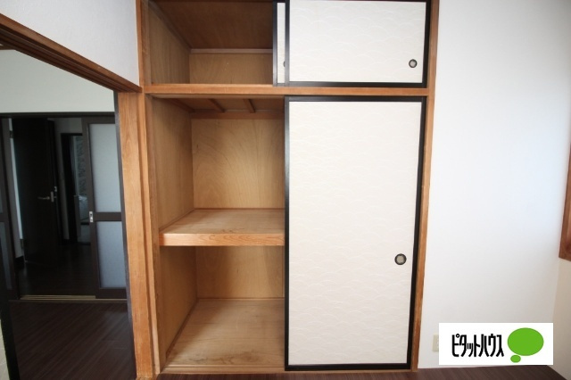 グリーンハウス敷島の収納