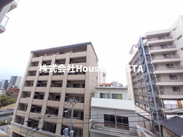 CREST TAPP 神戸湊町 NOIRの外観