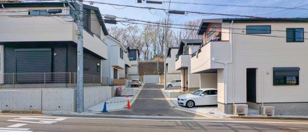 横浜市緑区霧が丘２丁目の新築一戸建の外観|堂々と完成しました！いつでもご案内可能です！
お車でご自宅まで送迎承ります。