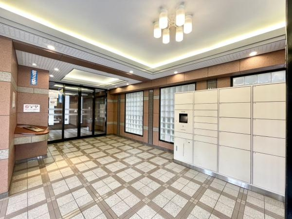 横浜市鶴見区大東町の中古マンションのエントランス|エントランスにはオートロックがついており、防犯面も安心！
清掃も行き届いています
