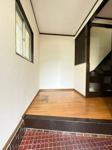 福田4丁目貸家の玄関