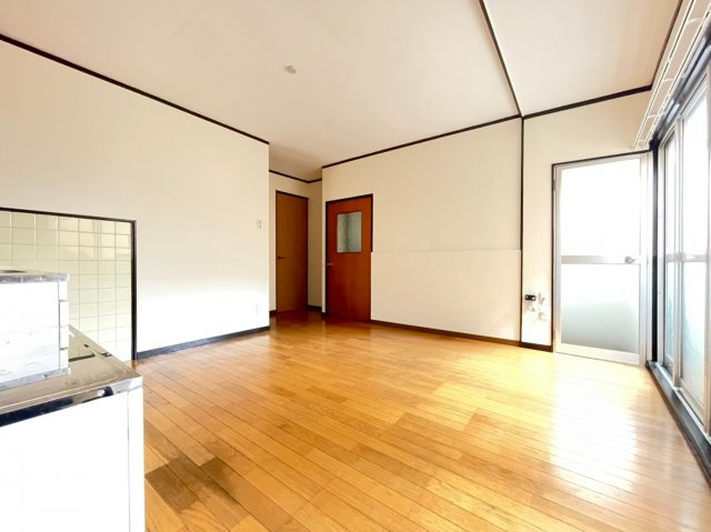 福田4丁目貸家の居間・リビング