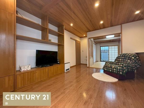 和歌山市新高町　中古戸建の居間・リビング