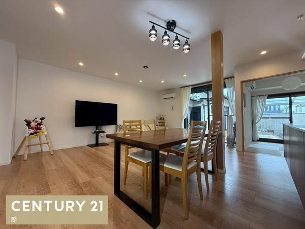 和歌山市新高町　中古戸建の居間・リビング