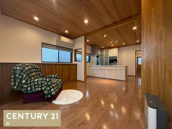 和歌山市新高町　中古戸建の居間・リビング