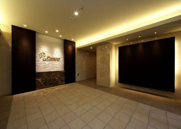 プレサンスOSAKA江坂のロビー