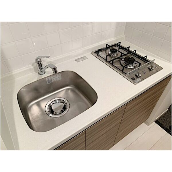 プレサンスOSAKA江坂のキッチン