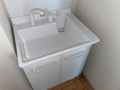 【洗面所】 | コーポエルム | 洗面台／シャワーヘッドあり