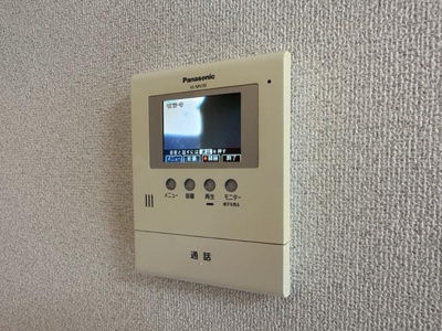 【内装】 | アマレーナ | カメラ付インターホン