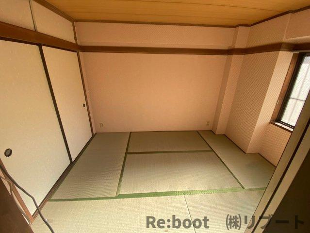 エクセレント丸太の和室