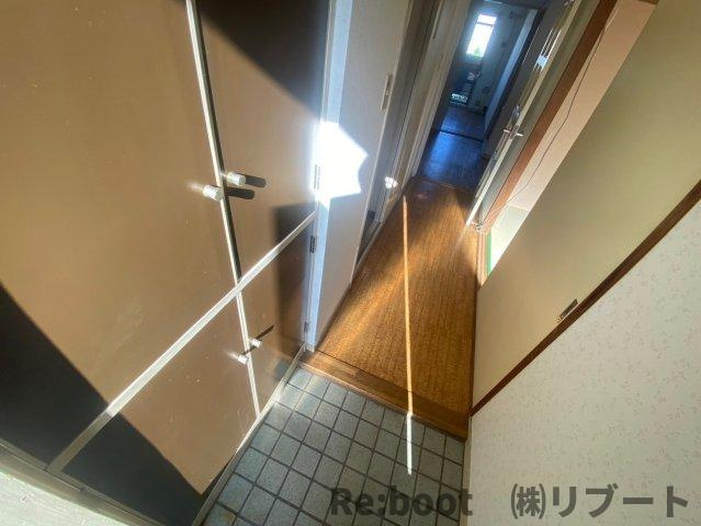 エクセレント丸太の玄関